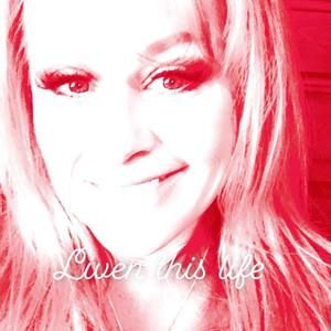 Meet your Posher, Bobbie